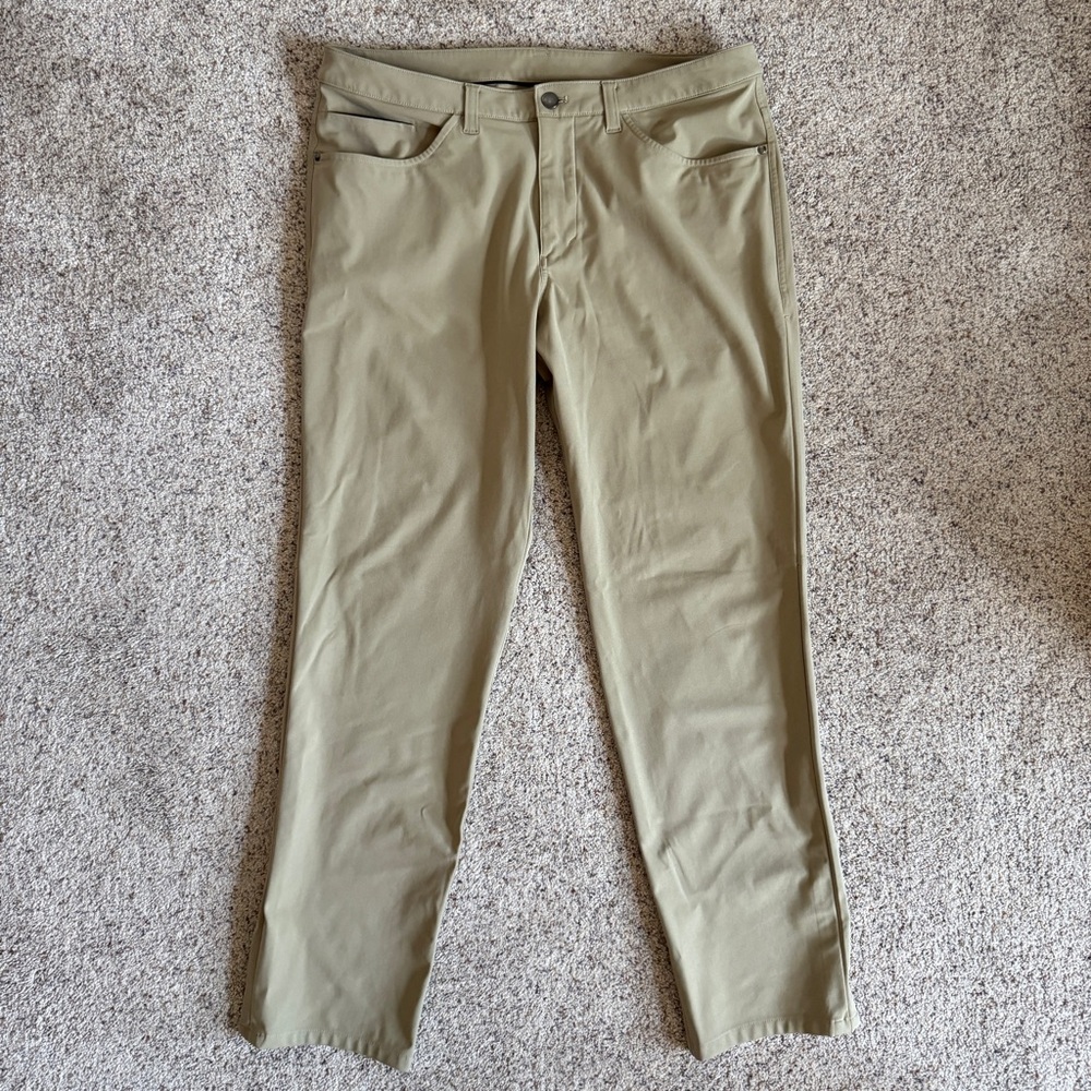 Lululemon pants men fit 34X31 beige ABC classic warpstreme LM5426S Chino office